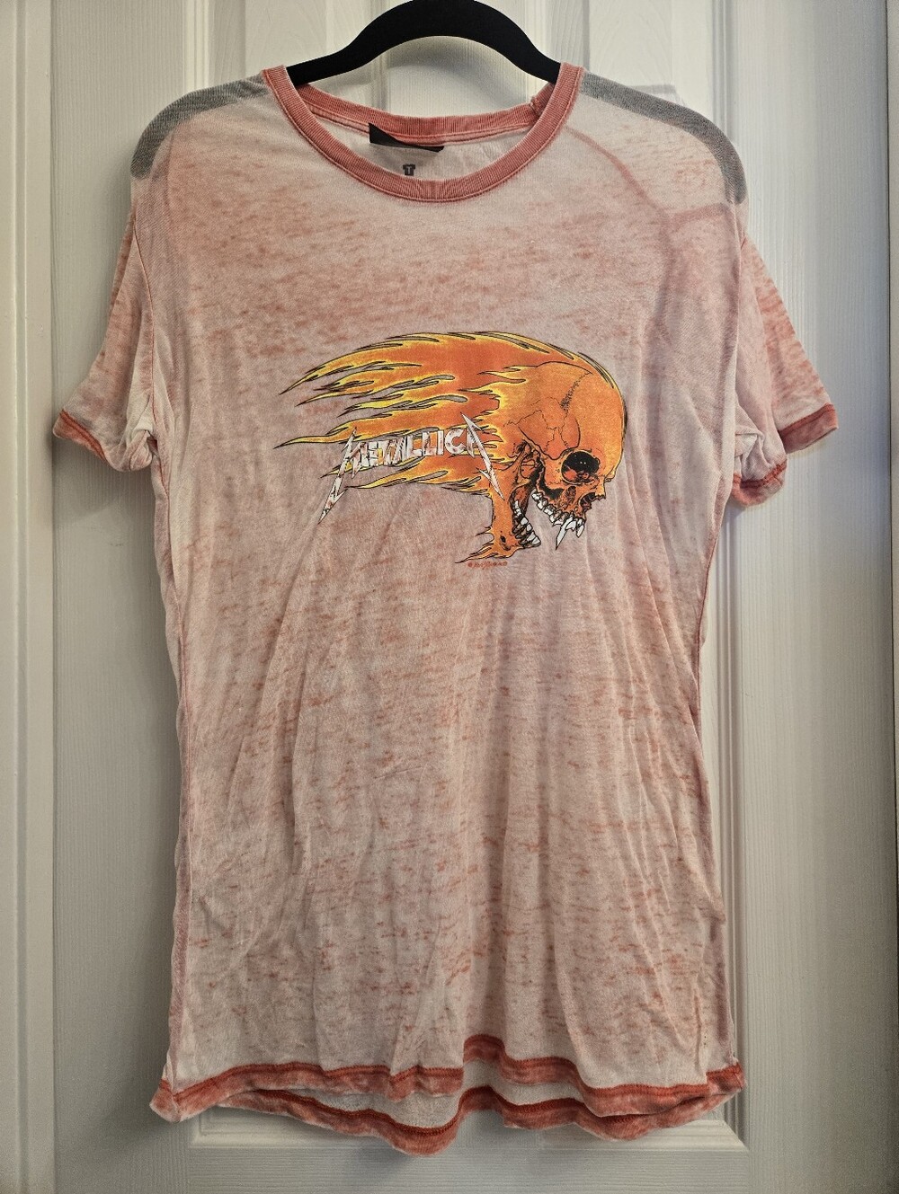 Metallica The Classic Tee in Faded Coral Wash